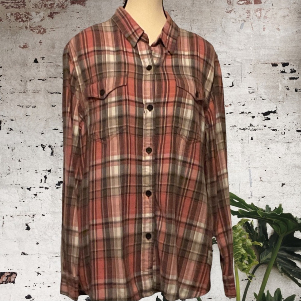 TILLEY button down ultra soft flannel in pink,white & gray plaid.  size XXL